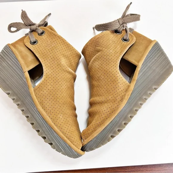 FLY London Yema Taupe Peep Toe Wedge Sandals Size 39/8-8.5 Chunky Cleat Boho - Picture 8 of 12